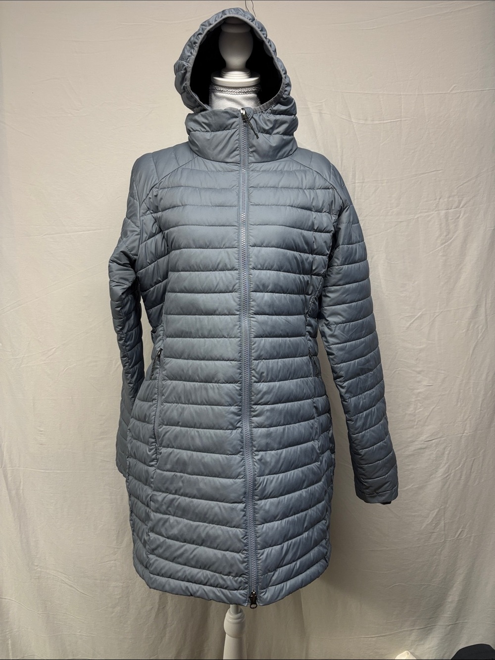 Columbia Women’s Steel Gray Hooded Lightweight Puffer Coat